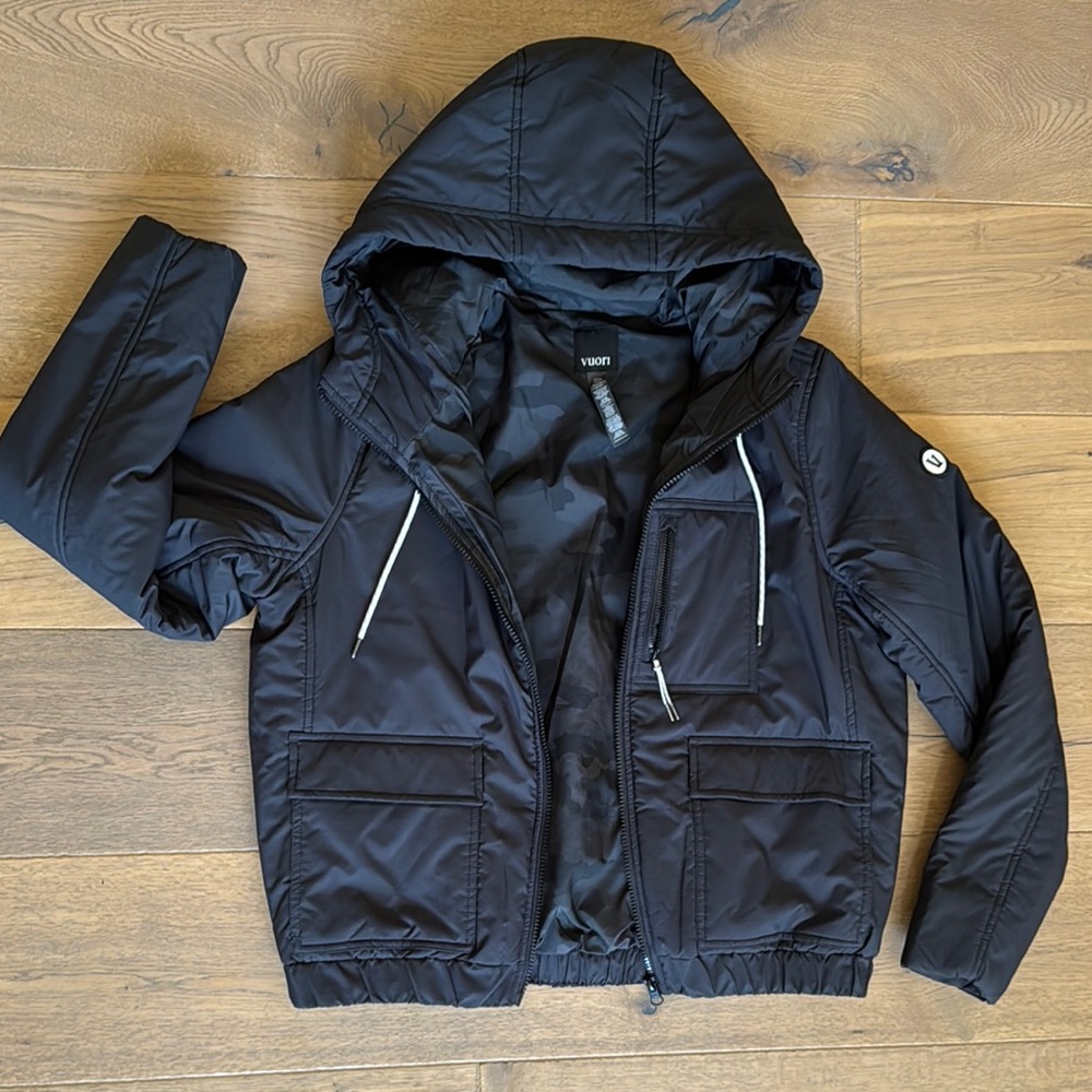 Vouri Black Hooded Jacket